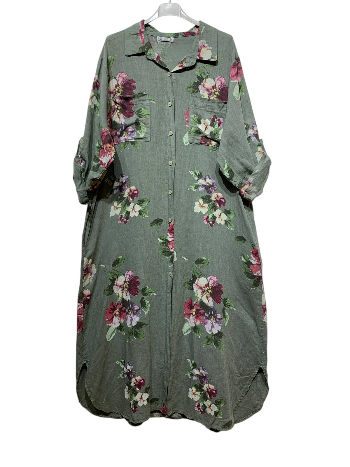 05262A long linen shirt dress with a floral pattern