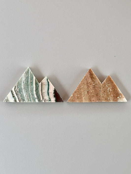 Mountain Jasper & Agate Magnet. National Park Souvenir