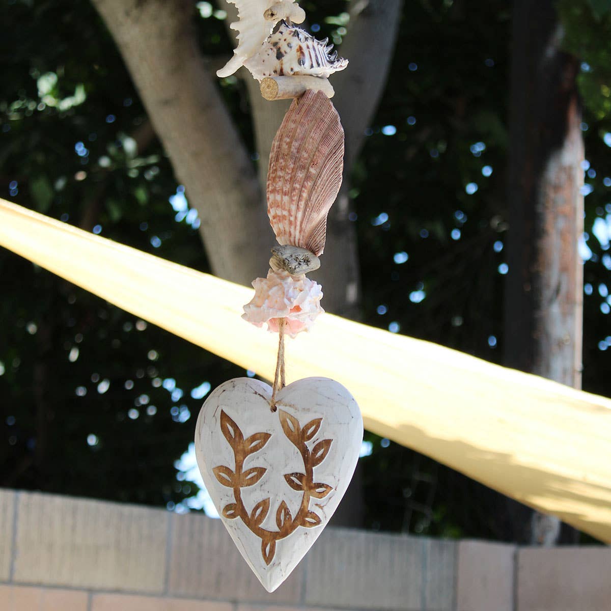 Nautical White Carved Heart Driftwood & Seashell Garland